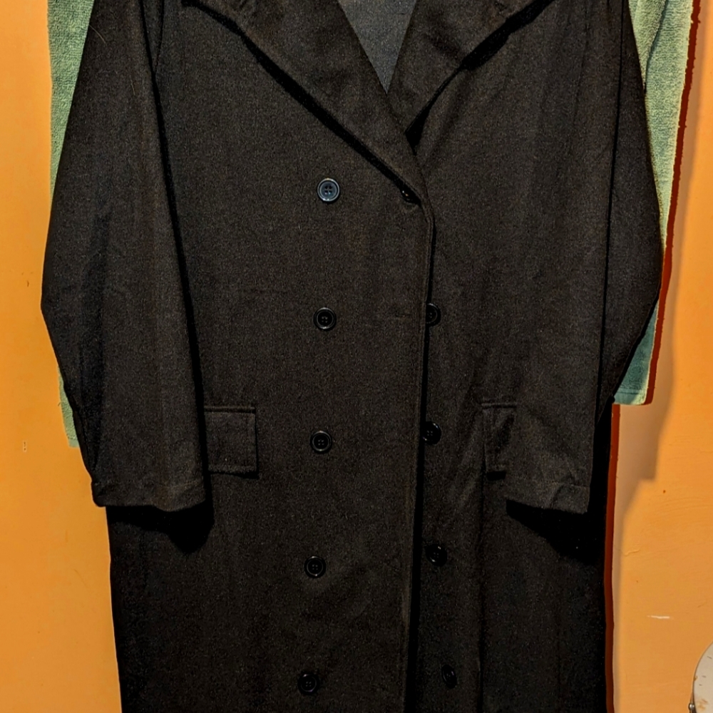 Long overcoat. I'm 5'10 and it's almost to my ankles from Shein. Worn once. Lg.